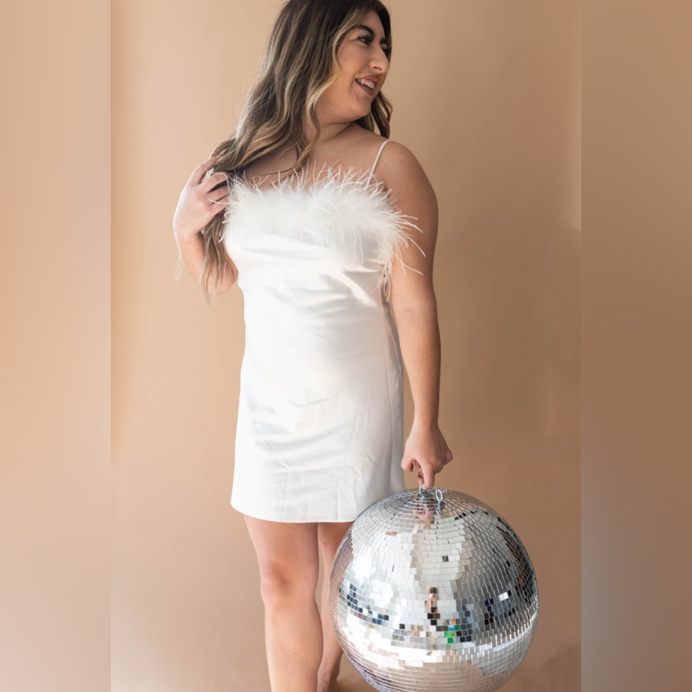 Short white Silky mini feather dress